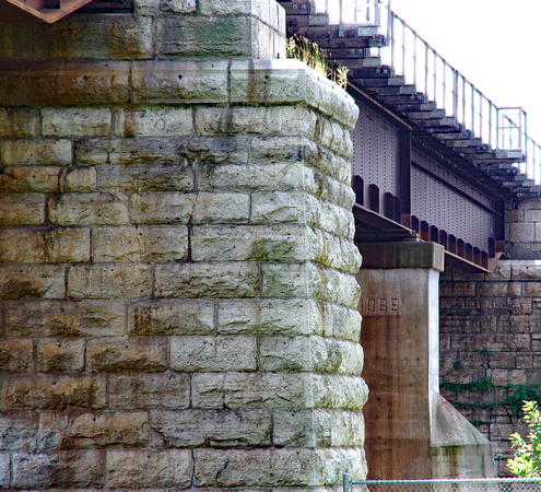 Elaine Bacal_Bridge walls