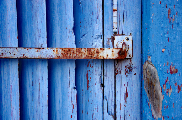 Elaine Bacal_The blue shed with latch